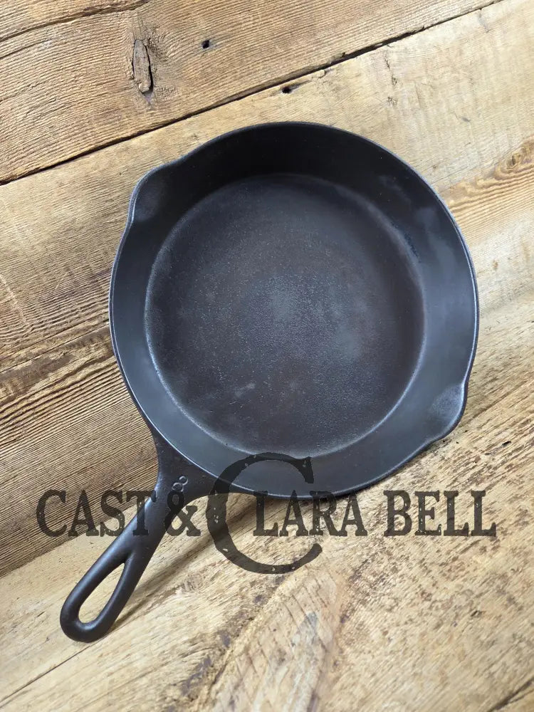 The Classic! 1924 Wagner Ware Sidney -O- #8 Skillet with Heat Ring and Stylized Logo 1058 D Skillet