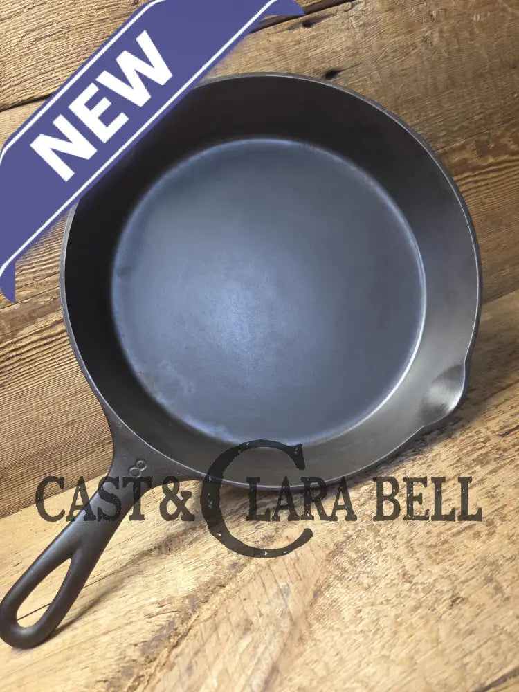 The Classic! 1924 Wagner Ware Sidney -O- #8 Skillet with Heat Ring and Stylized Logo 1058 K Skillet