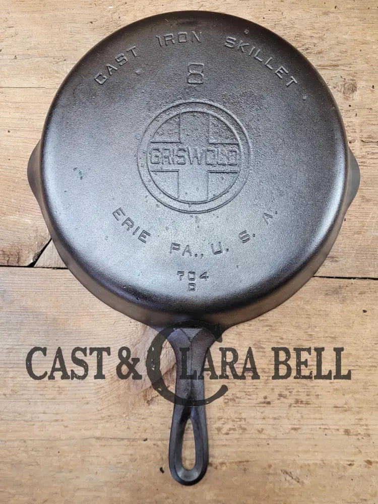 The Classic! 1930’S Griswold #8 Cast Iron Skillet With Large Block Logo 704 D