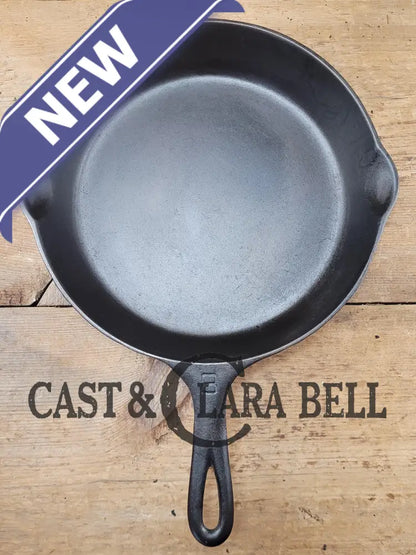 The Classic! 1930’S Griswold #8 Cast Iron Skillet With Large Block Logo 704 D