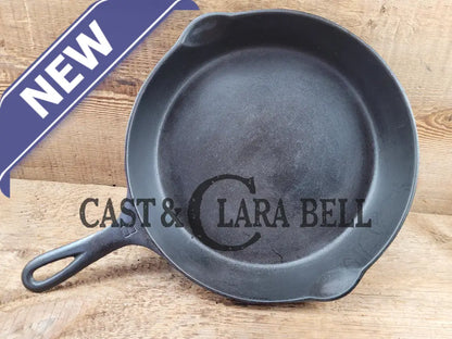 The Classic! 1930’S Griswold #8 Cast Iron Skillet With Large Block Logo 704 D