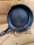 The Classic! 1930’S Griswold #8 Cast Iron Skillet With Large Block Logo 704 D