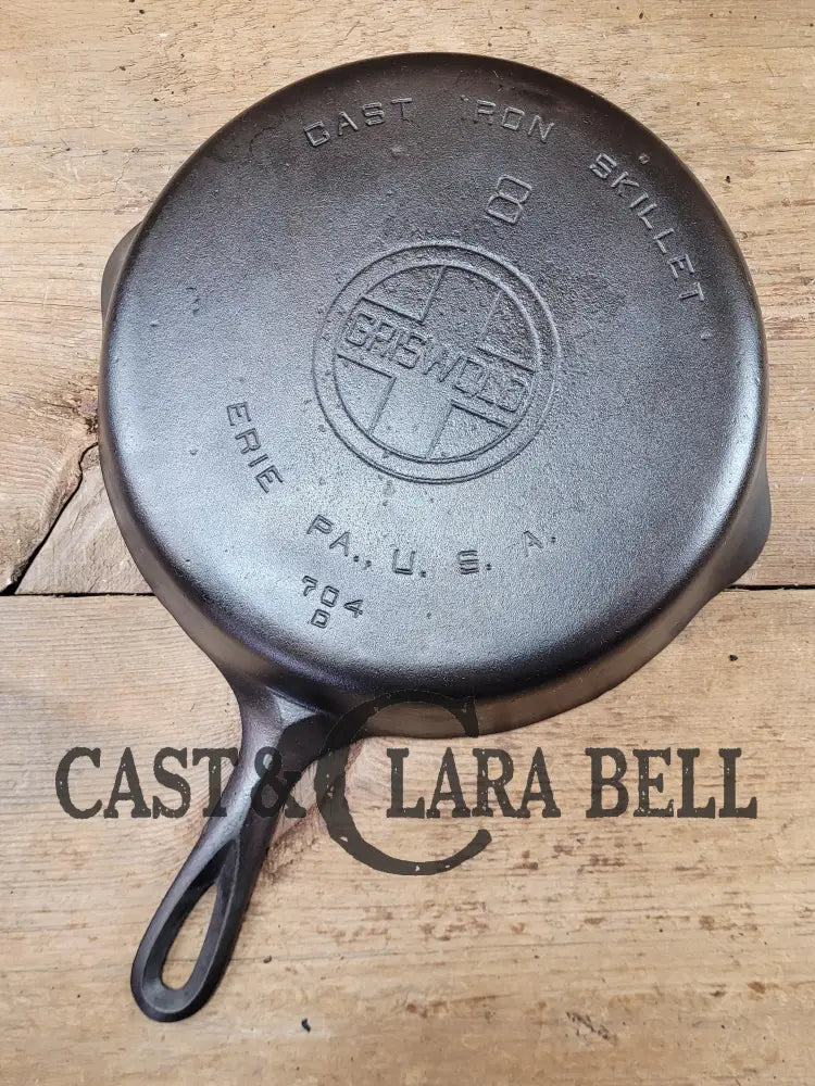 The Classic! 1930’S Griswold #8 Cast Iron Skillet With Large Block Logo 704 D