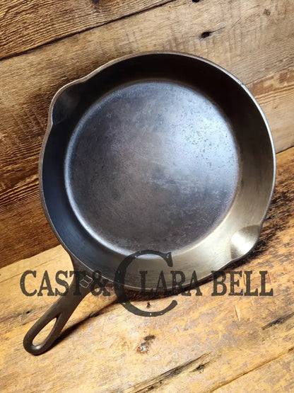 The Classic! 1930’S Griswold #8 Cast Iron Skillet With Large Block Logo 704 D