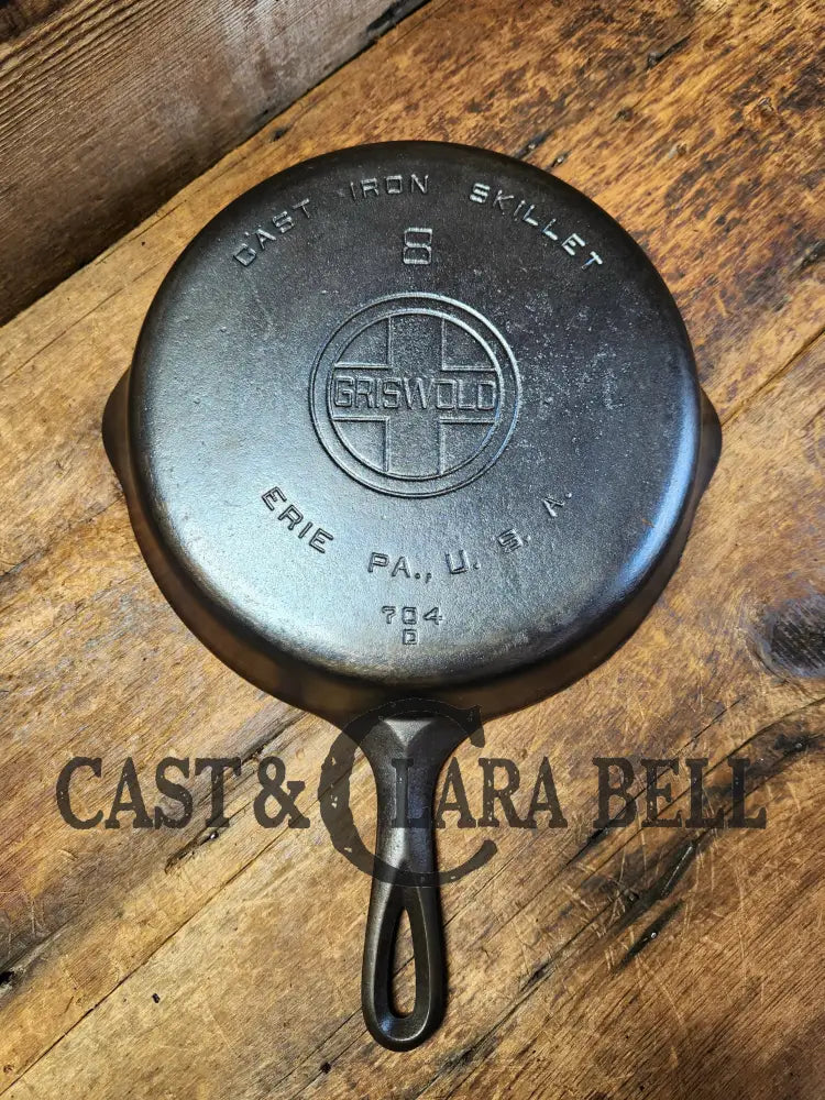 The Classic! 1930’S Griswold #8 Cast Iron Skillet With Large Block Logo 704 D