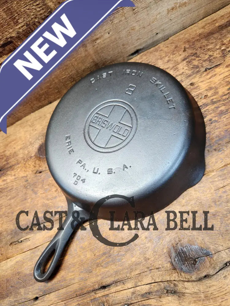 The Classic! 1930’S Griswold #8 Cast Iron Skillet With Large Block Logo 704 D