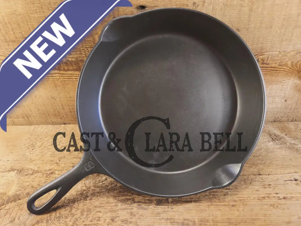 The Classic! 1930’s Griswold #8 Cast Iron Skillet with Large Block Logo 704 L. Skillet