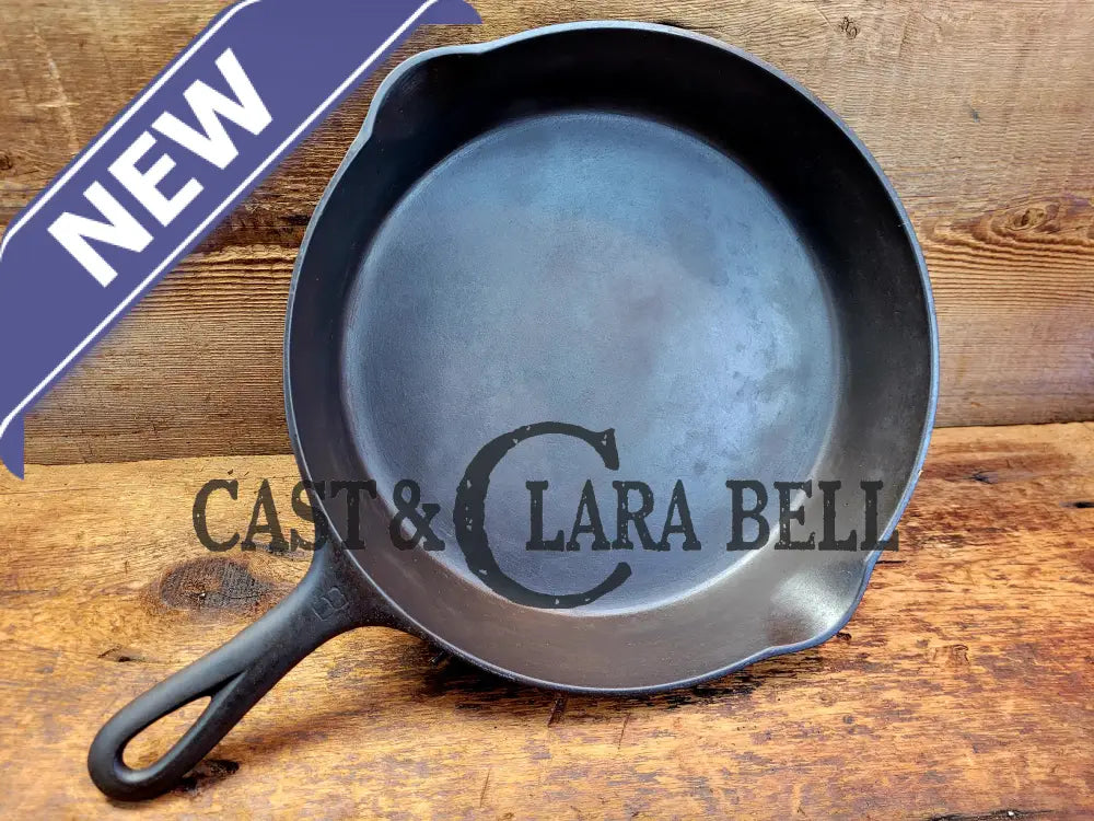 The Classic! 1930’S Griswold #8 Cast Iron Skillet With Large Block Logo 704 S