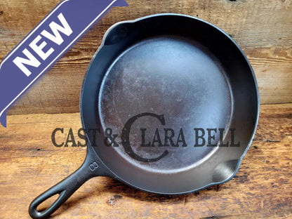 The Classic! 1930’S Griswold #8 Cast Iron Skillet With Large Block Logo 704 S