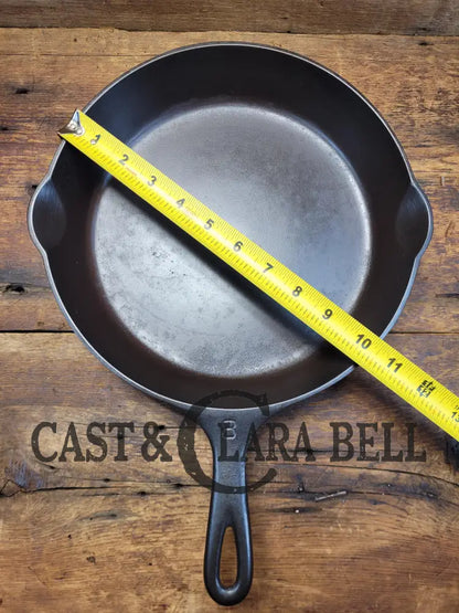 The Classic! 1930’S Griswold #8 Cast Iron Skillet With Large Block Logo 704 S