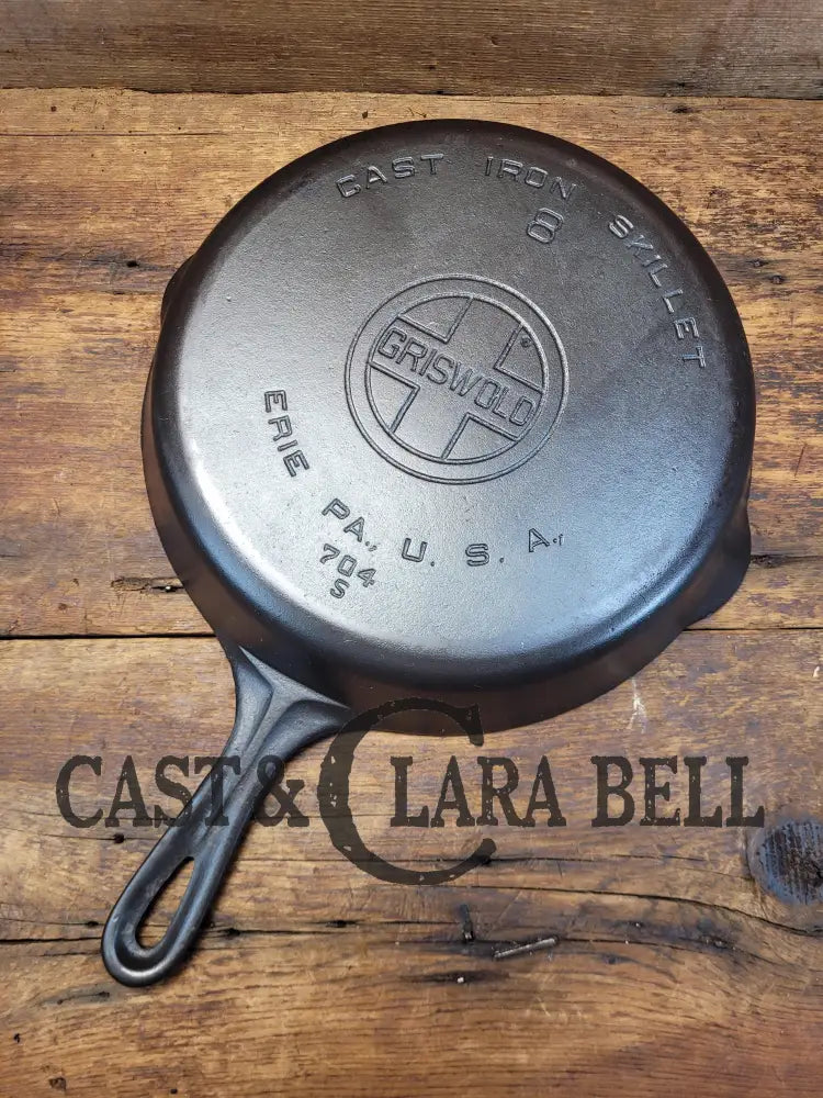 The Classic! 1930’S Griswold #8 Cast Iron Skillet With Large Block Logo 704 S