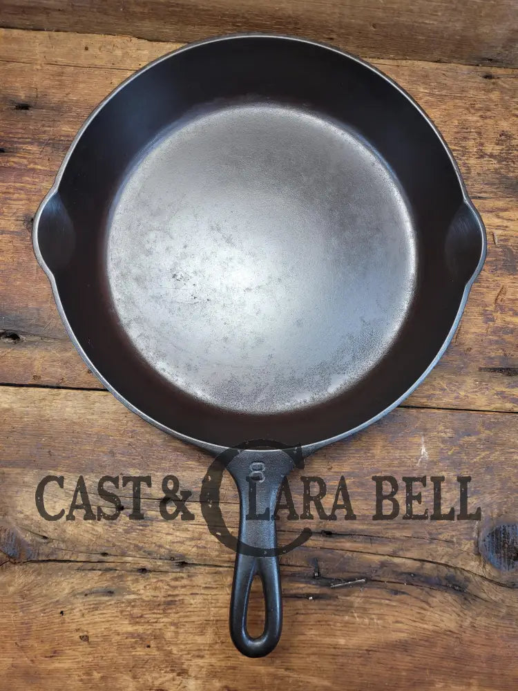 The Classic! 1930’S Griswold #8 Cast Iron Skillet With Large Block Logo 704 S