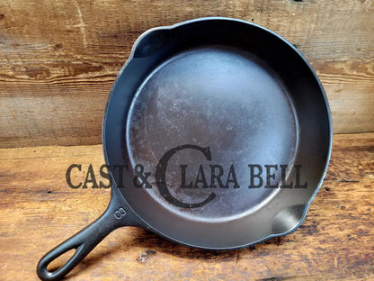 The Classic! 1930’S Griswold #8 Cast Iron Skillet With Large Block Logo 704 S