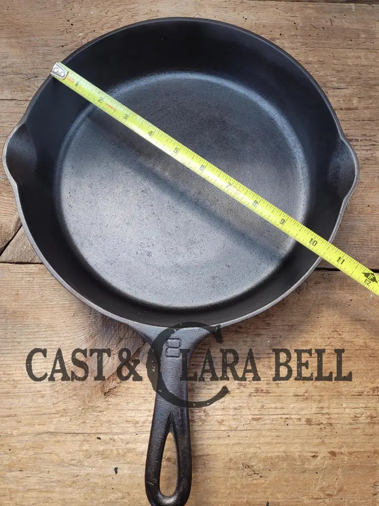 The Classic! 1930’S Griswold #8 Cast Iron Skillet With Large Block Logo 704 T