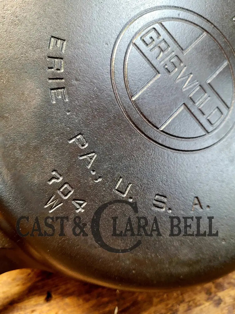 The Classic! 1930’S Griswold #8 Cast Iron Skillet With Large Block Logo 704 W