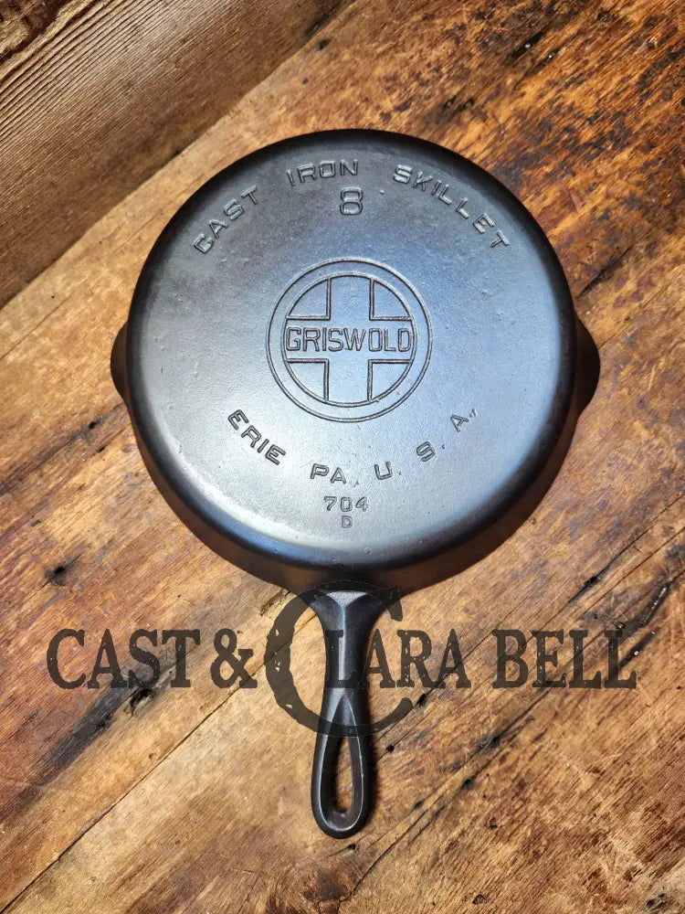 The Classic! 1930’S Griswold #8 Cast Iron Skillet With Large Block Logo And Smooth Bottom 704