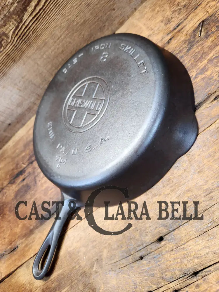 The Classic! 1930’S Griswold #8 Cast Iron Skillet With Large Block Logo And Smooth Bottom 704