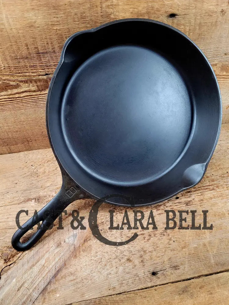 The Classic! 1930’S Griswold No. 8 Skillet With Small Block Logo And Smooth Bottom 704. Restored