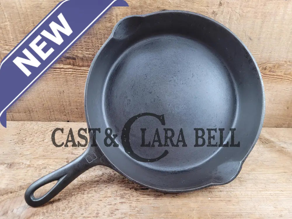 The Classic! 1930’S Griswold No. 8 Skillet With Small Block Logo And Smooth Bottom 704 T.
