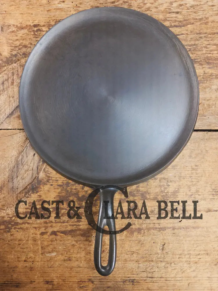 The Classic 1930’s Wagner #9 Round Griddle 1109 E. Perfect for grilled cheese omelets and flat iron cooking! Restored