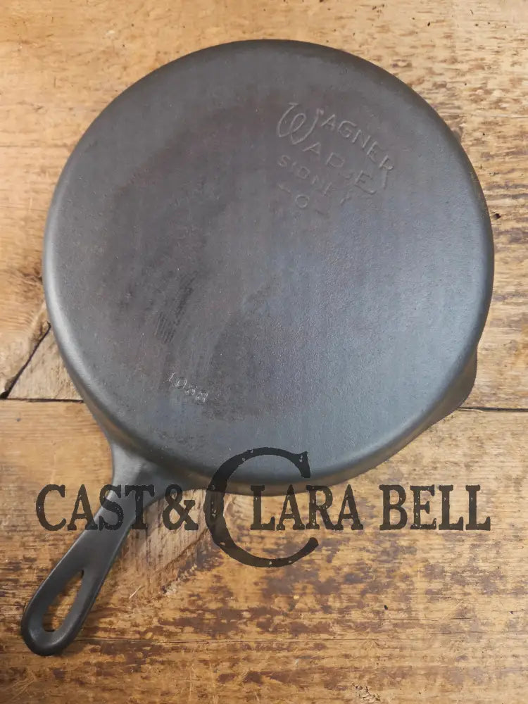The Classic! 1930’s Wagner Ware #8 Cast Iron Skillet with Stylized Logo 1058 Skillet