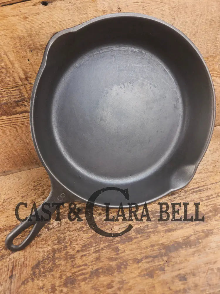 The Classic! 1930’s Wagner Ware #8 Cast Iron Skillet with Stylized Logo 1058 D Skillet