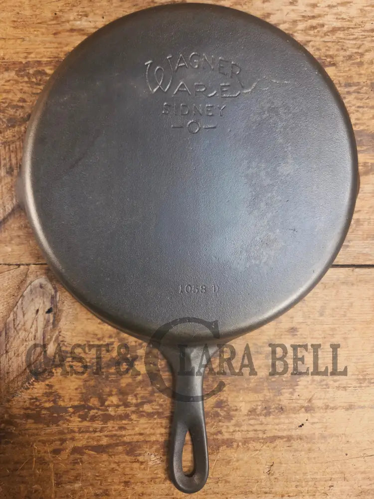 The Classic! 1930’s Wagner Ware #8 Cast Iron Skillet with Stylized Logo 1058 D Skillet