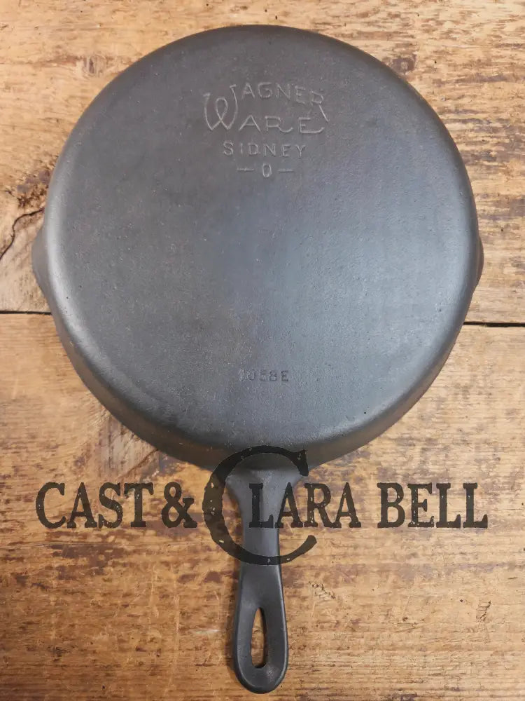 The Classic! 1930’s Wagner Ware #8 Cast Iron Skillet with Stylized Logo 1058 E Skillet