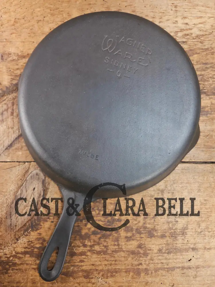 The Classic! 1930’s Wagner Ware #8 Cast Iron Skillet with Stylized Logo 1058 E Skillet