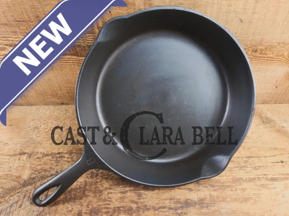 The Classic! 1930’s Wagner Ware #8 Cast Iron Skillet with Stylized Logo 1058 E Skillet