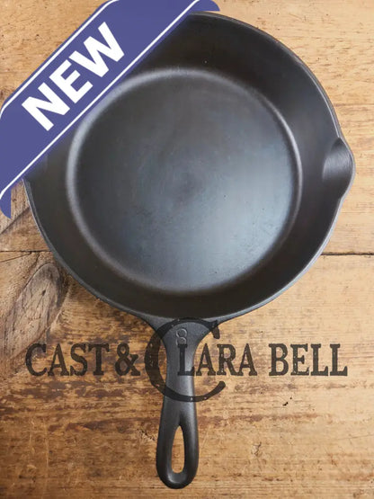 The Classic! 1930’s Wagner Ware #8 Cast Iron Skillet with Stylized Logo 1058 E Skillet