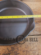 The Classic! 1930’s Wagner Ware #8 Cast Iron Skillet with Stylized Logo 1058 E Skillet