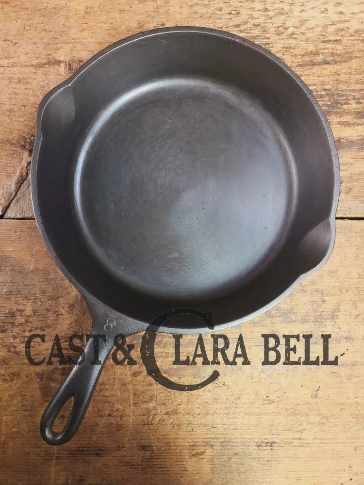 The Classic! 1930’s Wagner Ware #8 Cast Iron Skillet with Stylized Logo 1058 M Skillet
