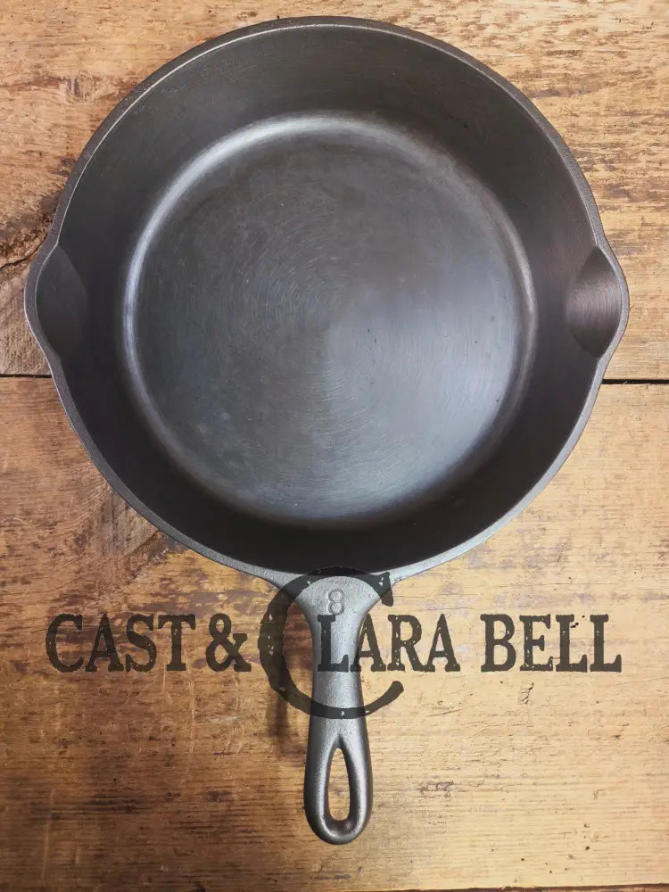 The Classic! 1930’s Wagner Ware #8 Cast Iron Skillet with Stylized Logo 1058 M Skillet