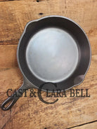 The Classic! 1930’s Wagner Ware #8 Cast Iron Skillet with Stylized Logo 1058 M Skillet