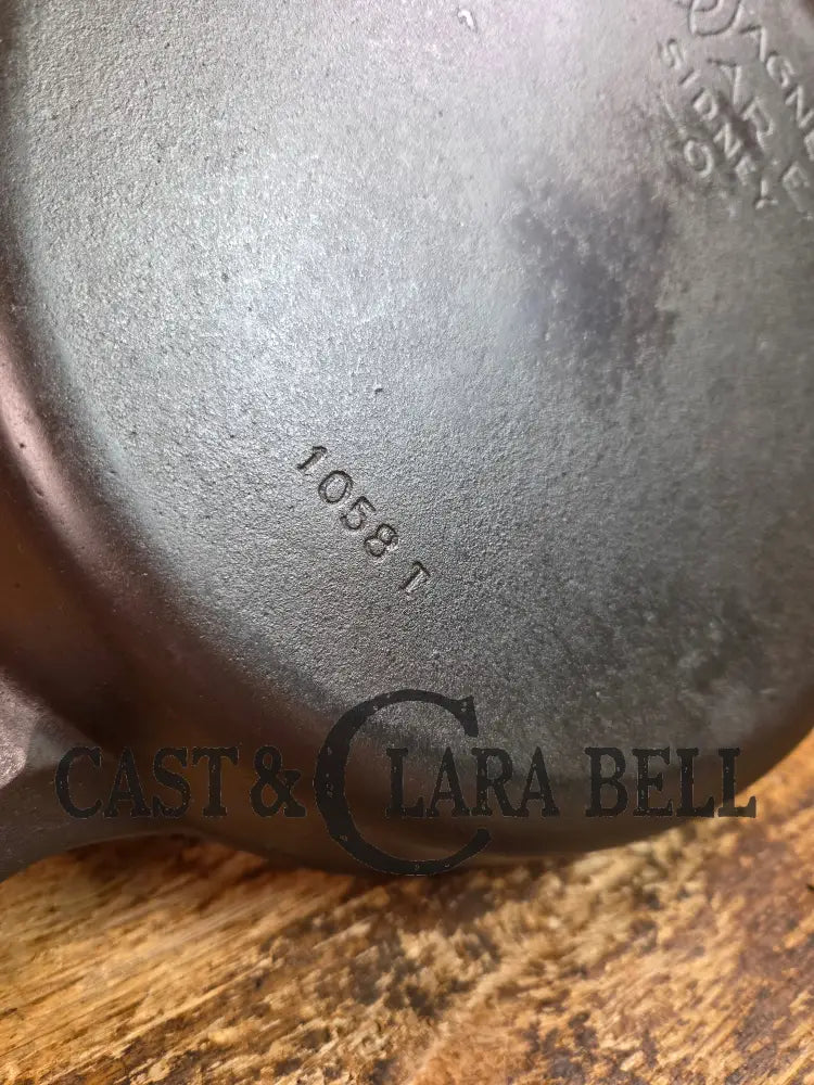 The Classic! 1930’s Wagner Ware #8 Cast Iron Skillet with Stylized Logo 1058 T - Skillet