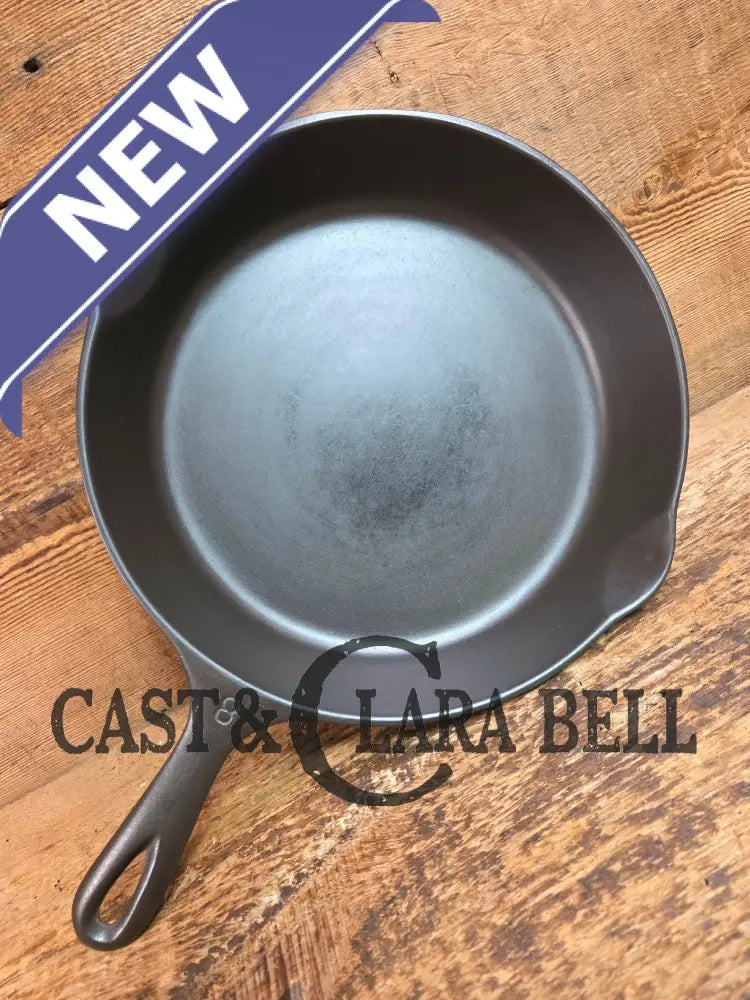 The Classic! 1930’s Wagner Ware #8 Cast Iron Skillet with Stylized Logo 1058 T - Skillet