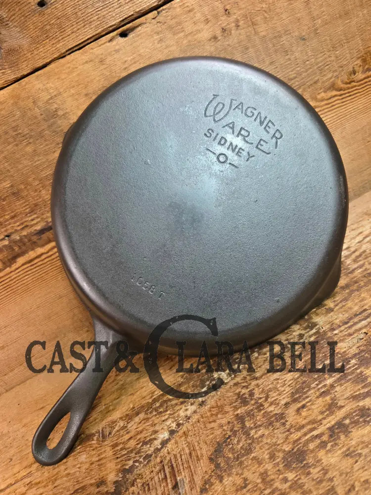 The Classic! 1930’s Wagner Ware #8 Cast Iron Skillet with Stylized Logo 1058 T - Skillet
