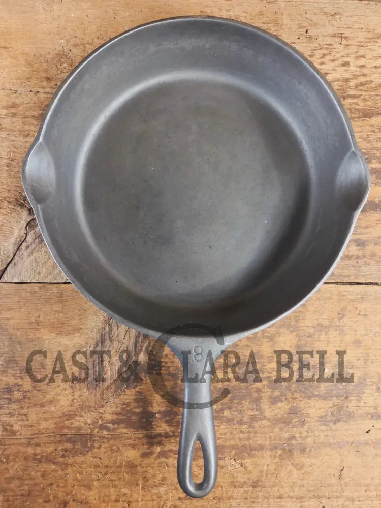 The Classic! 1930’s Wagner Ware #8 Cast Iron Skillet with Stylized Logo 1058 Y - Skillet