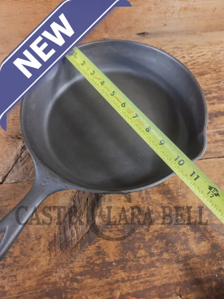The Classic! 1930’s Wagner Ware #8 Cast Iron Skillet with Stylized Logo 1058 Y - Skillet