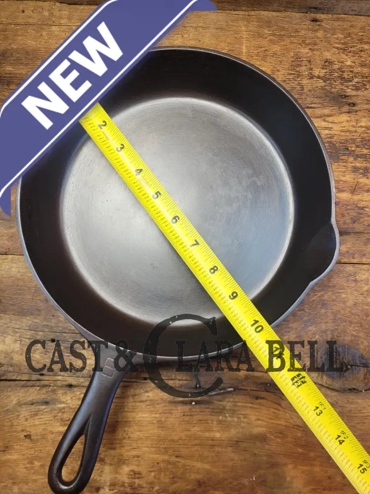 The Classic! 1940’S Era Griswold No. 8 Cast Iron Skillet With Small Block Logo And Smooth Bottom