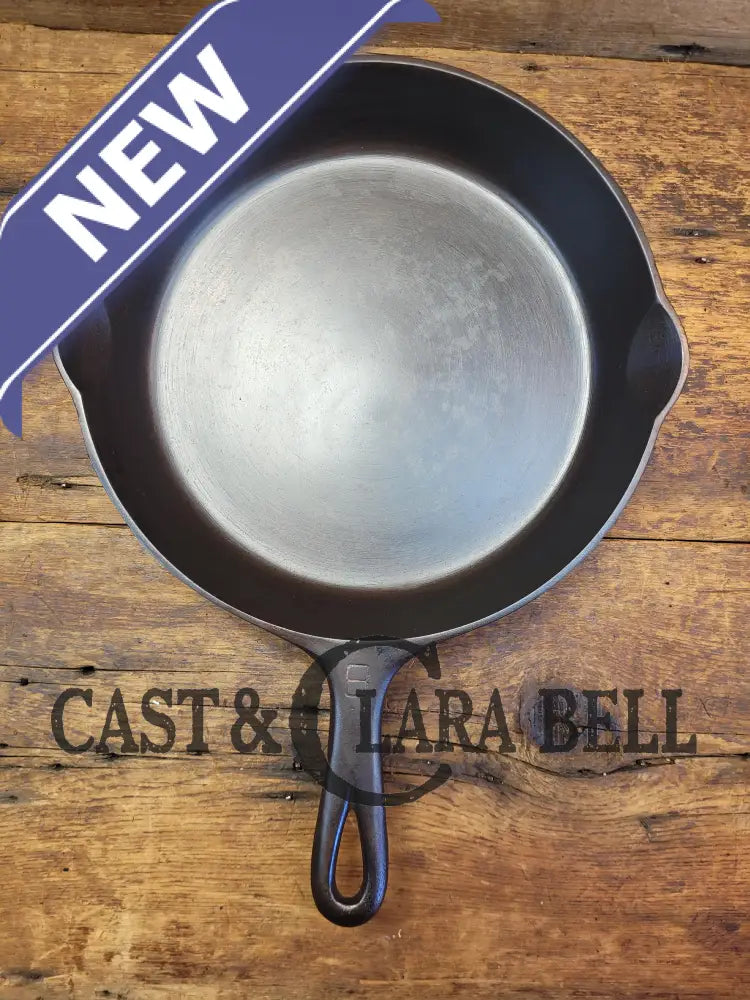 The Classic! 1940’S Era Griswold No. 8 Cast Iron Skillet With Small Block Logo And Smooth Bottom