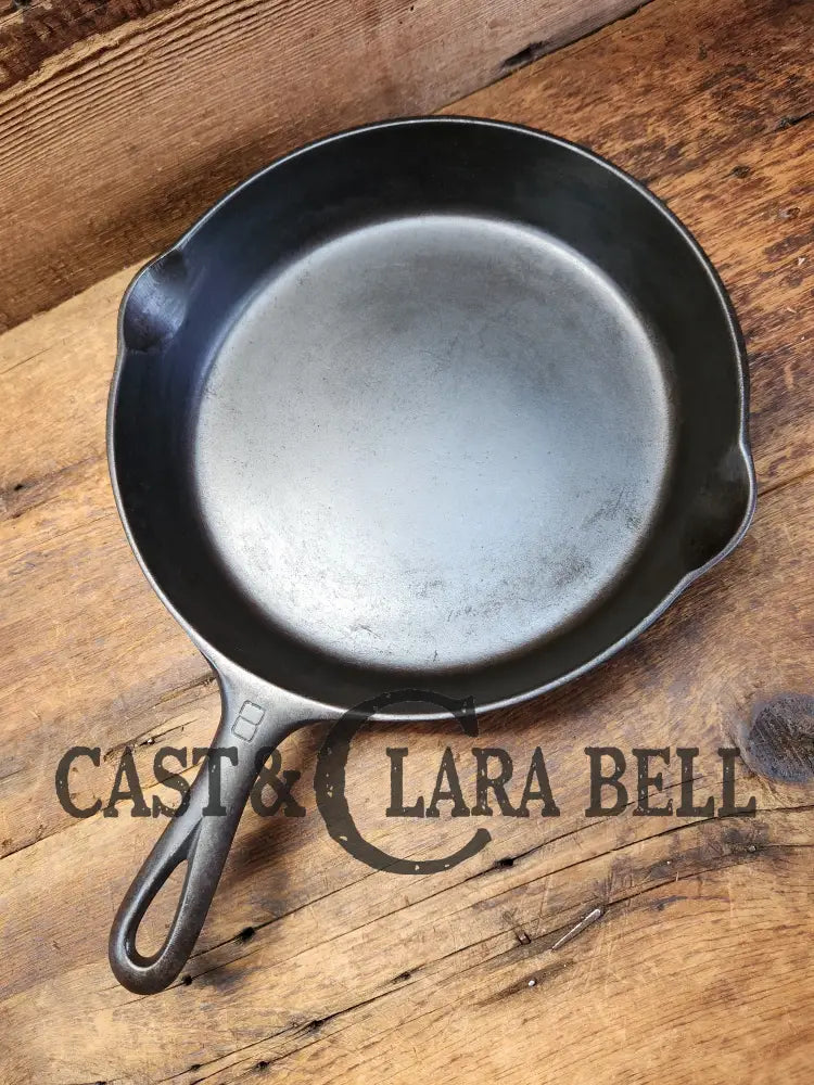 The Classic! 1940’S Griswold No. 8 Cast Iron Skillet With Small Block Logo And Smooth Bottom 704 F