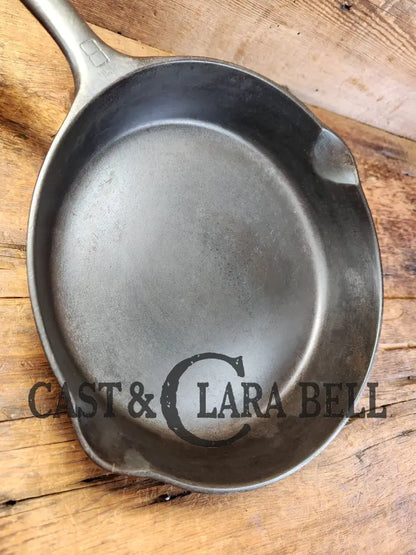 The Classic! 1940’S Griswold No. 8 Cast Iron Skillet With Small Block Logo And Smooth Bottom 704 F