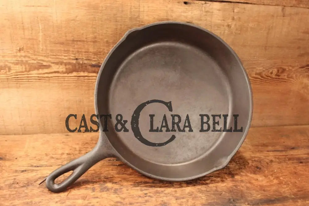 The Classic! 1960S Vintage #8 Three Notch Lodge Cast Iron Skillet. Skillet