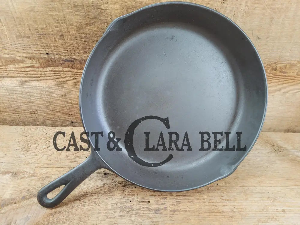 The Classic 8! 1940’s early Birmingham Stove & Range Red Mountain Series #8 Skillet 8C