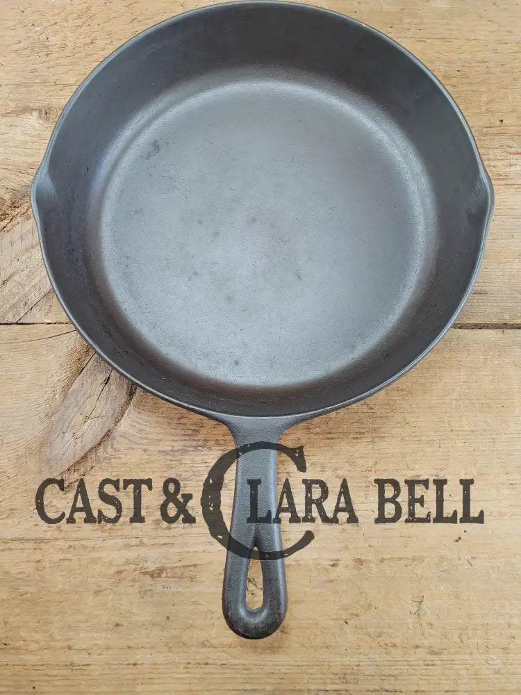 The Classic 8! 1940’s early Birmingham Stove & Range Red Mountain Series #8 Skillet 8C