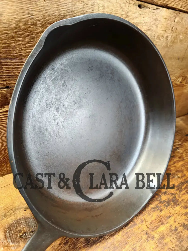 The Classic 8! 1940’S Early Birmingham Stove & Range Red Mountain Series #8 Skillet 8C