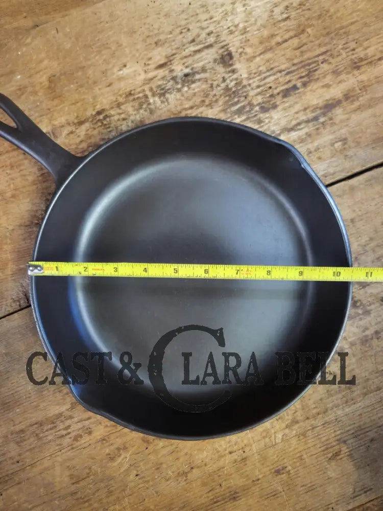 The Classic 8! 1940’s early Birmingham Stove & Range Red Mountain Series #8 Skillet 8C Skillet