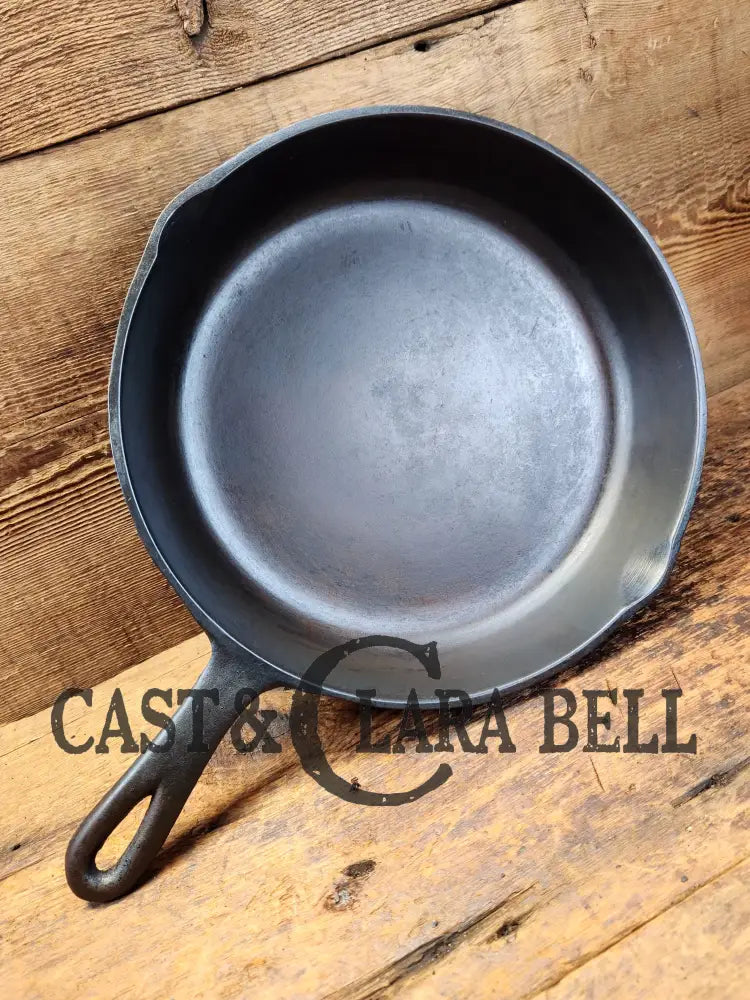 The Classic 8! 1940’S Early Birmingham Stove & Range Red Mountain Series #8 Skillet 8C